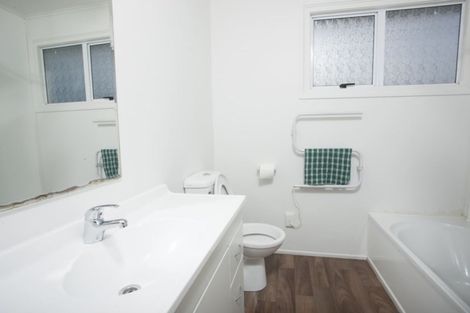 Photo of property in 1/6 Lingfield Street, Glenfield, Auckland, 0629