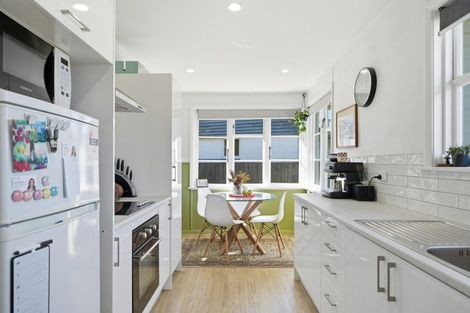 Photo of property in 6 Paddington Street, Northcote, Christchurch, 8052