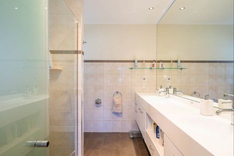 Photo of property in 58 Golf Road, Paraparaumu Beach, Paraparaumu, 5032