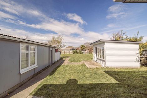 Photo of property in 216 Wainoni Road, Avondale, Christchurch, 8061