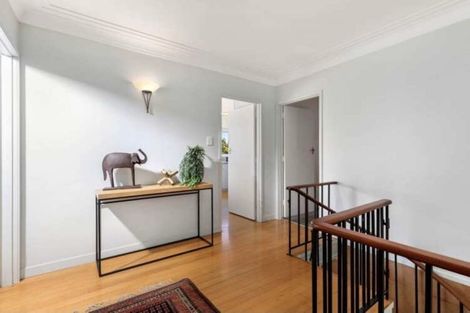 Photo of property in 2 Pine Hill Crescent, Browns Bay, Auckland, 0630