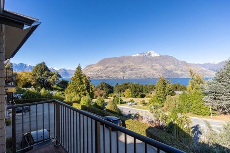 Photo of property in Arno Apartment, 10/8 Mckerrow Place, Sunshine Bay, Queenstown, 9300