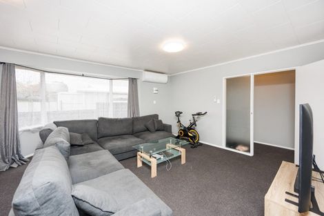 Photo of property in 24 Geraldine Crescent, Cloverlea, Palmerston North, 4412