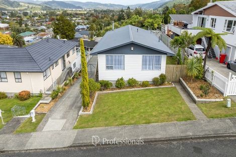 Photo of property in 17 Sunnyview Drive, Brown Owl, Upper Hutt, 5018