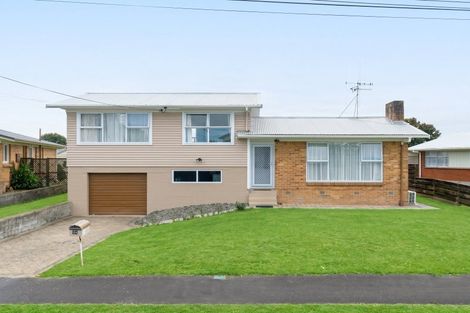 Photo of property in 24 Larnach Street, St Andrews, Hamilton, 3200
