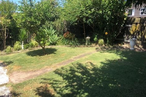 Photo of property in 1/133 Hutchinson Avenue, New Lynn, Auckland, 0600