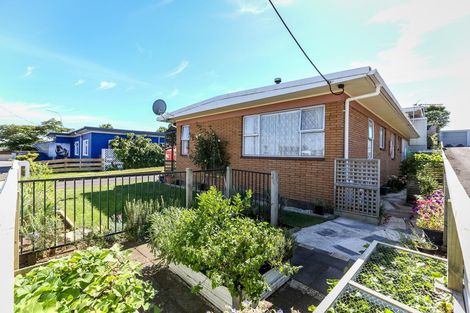 Photo of property in 1/5 Waimea Street, Westown, New Plymouth, 4310