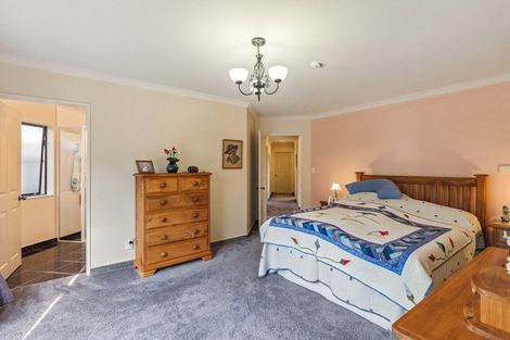 Photo of property in 1 Quadrant Heights, Paraparaumu, 5032