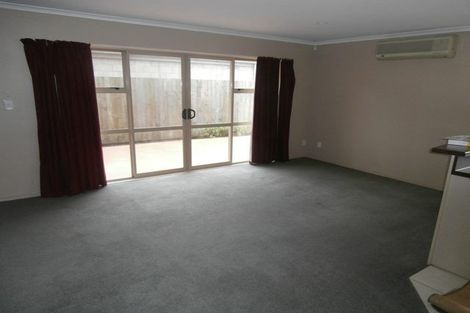 Photo of property in 42d Picton Avenue, Riccarton, Christchurch, 8011