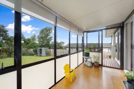 Photo of property in 46 Advene Road, Cockle Bay, Auckland, 2014