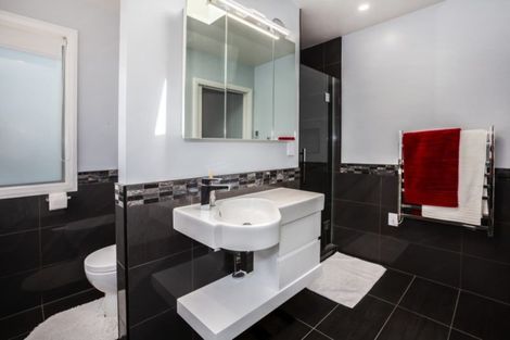 Photo of property in 2 Madeira Close, Whitby, Porirua, 5024