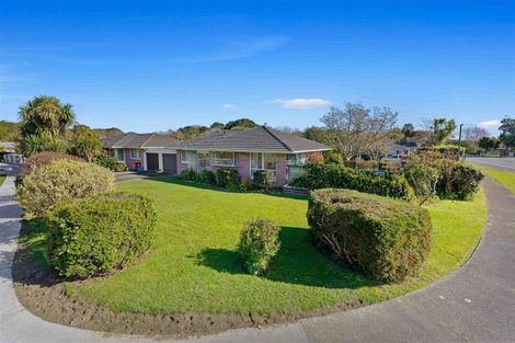 Photo of property in 2 Leybourne Avenue, Waikanae, 5036