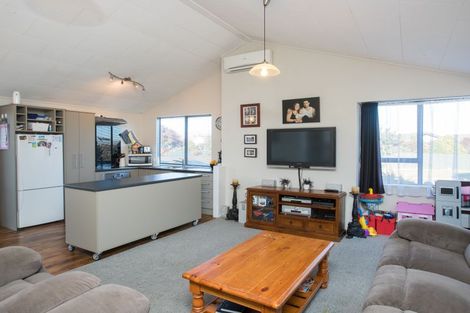 Photo of property in 23 Peppertree Glade, Kelvin Grove, Palmerston North, 4414