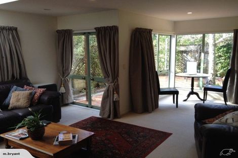 Photo of property in 2/71 Sunnynook Road, Forrest Hill, Auckland, 0620