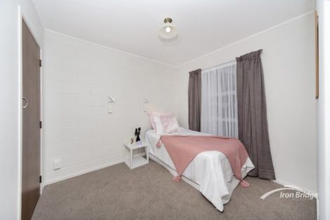 Photo of property in 3/34 Rewarewa Road, Te Atatu Peninsula, Auckland, 0610