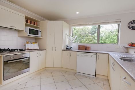 Photo of property in 1a Charlenne Close, Ranui, Auckland, 0612