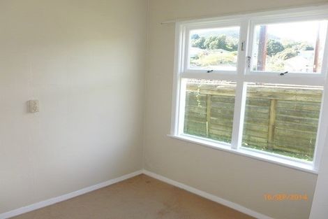 Photo of property in 12f1 Beauchamp Street, Tawa, Wellington, 5028