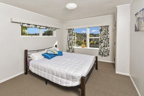 Photo of property in 5b Nea Place, Hillcrest, Auckland, 0627