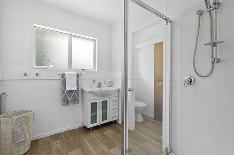 Photo of property in 77 Lake Crescent, Hamilton Lake, Hamilton, 3204