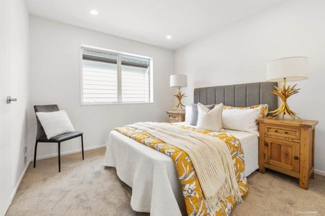 Photo of property in 25a Scarlet Drive, Ranui, Auckland, 0612