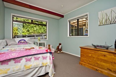 Photo of property in 20 Trelawny Place, Hillcrest, Auckland, 0627