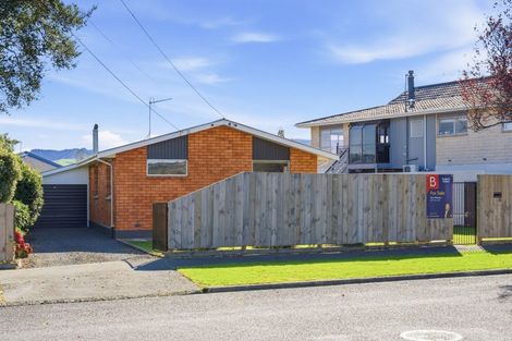 Photo of property in 33 Severn Street, Mosgiel, 9024