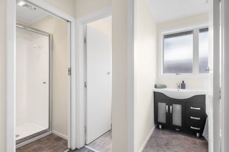 Photo of property in 4 Thomson Grove, Stokes Valley, Lower Hutt, 5019