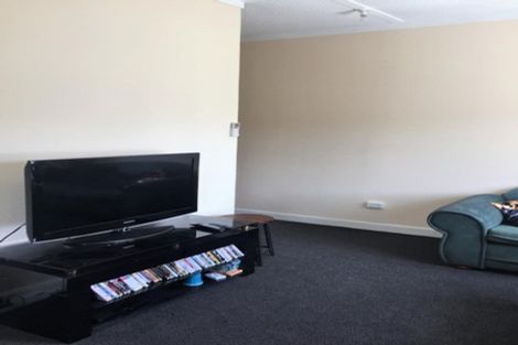 Photo of property in 17 Hankey Street, Mount Cook, Wellington, 6011