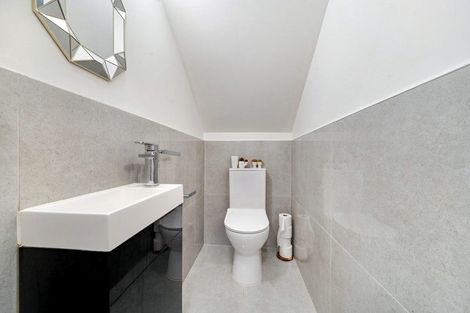 Photo of property in 2 Dewan Lane, Papatoetoe, Auckland, 2025