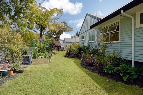 Photo of property in 1/107 Nile Road, Milford, Auckland, 0620