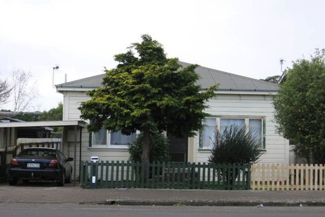 Photo of property in 33 Bourke Street, Palmerston North, 4410