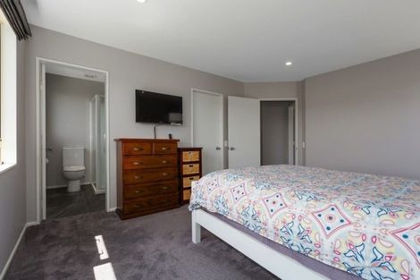 Photo of property in 74 Navigation Drive, Whitby, Porirua, 5024