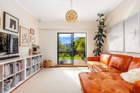 Photo of property in 15 Foster Crescent, Belmont, Lower Hutt, 5010