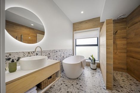 Photo of property in 15 Maataitai Road, Raglan, 3225