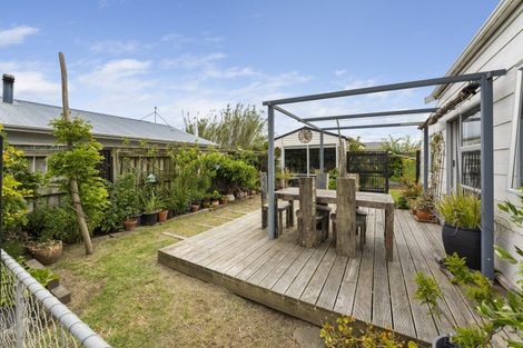 Photo of property in 127 Seabury Avenue, Foxton Beach, Foxton, 4815