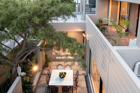 Photo of property in Highwic, 32u3 Hobson Street, Thorndon, Wellington, 6011