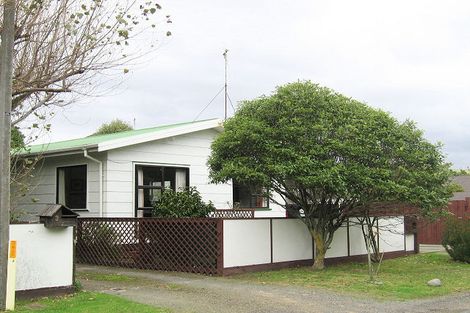 Photo of property in 3 Park Road, Paraparaumu Beach, Paraparaumu, 5032