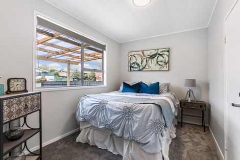 Photo of property in 54 Sikkim Crescent, Clover Park, Auckland, 2019