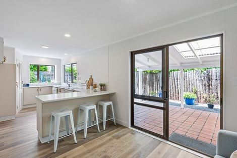 Photo of property in 17a Iti Grove, Waikanae, 5036