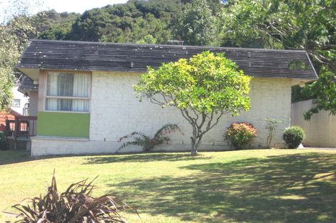 Photo of property in 1/31 Easton Park Parade, Glenfield, Auckland, 0629