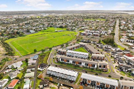 Photo of property in 73 Bordeaux Parade, Te Atatu South, Auckland, 0610