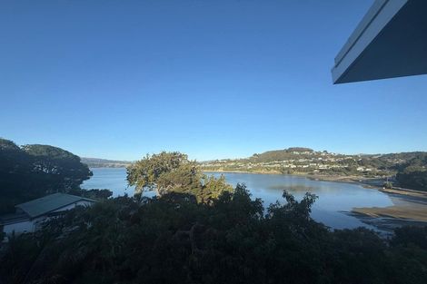 Photo of property in 24 Seaview Road, Paremata, Porirua, 5024