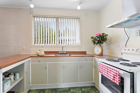 Photo of property in 30 Bay Grove, Pukehangi, Rotorua, 3015