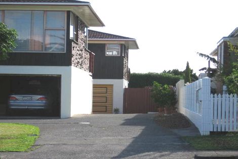 Photo of property in 4178 Great North Road, Glendene, Auckland, 0602