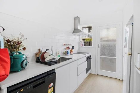 Photo of property in 2/43 Cameron Road, Hamilton East, Hamilton, 3216