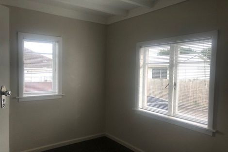 Photo of property in 3166 Great North Road, New Lynn, Auckland, 0600