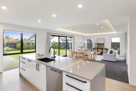 Photo of property in 11 Saint James Place, Rangiora, 7400