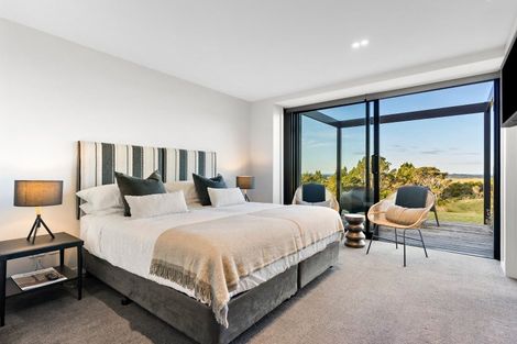 Photo of property in 34 Aroha Road, Te Arai, Wellsford, 0975