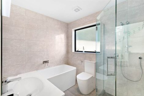 Photo of property in 16 Mantra Road, Massey, Auckland, 0614