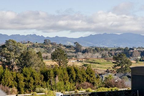 Photo of property in 12 Ridge Drive, Omokoroa, 3114
